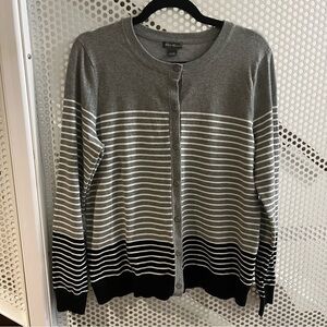 Eddie Bauer Cardigan Button Front Size Large in Grey/White/Black Stripes